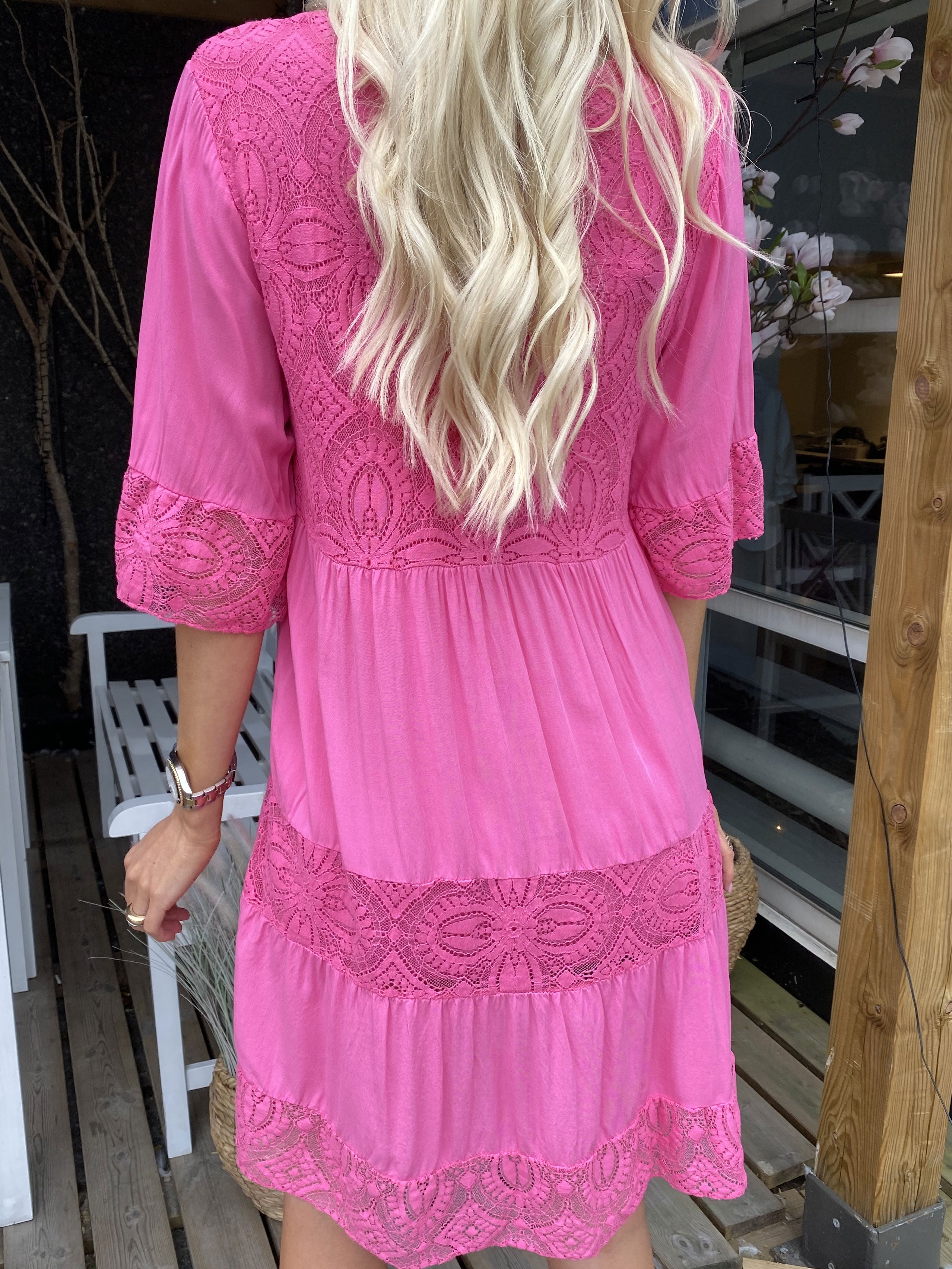 Sasia - Sommarklänning med spets